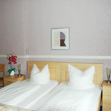 Hotel Konert แบร์กไฮม์ ภายนอก รูปภาพ