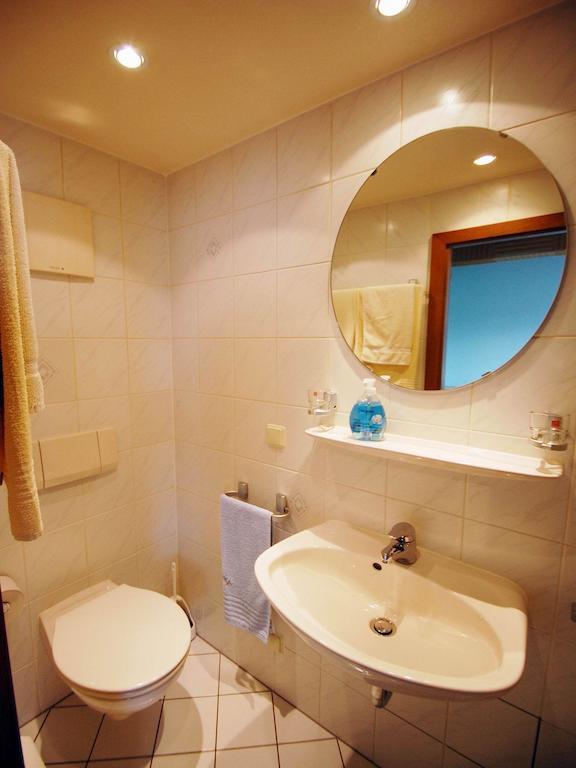 Hotel Konert แบร์กไฮม์ ห้อง รูปภาพ
